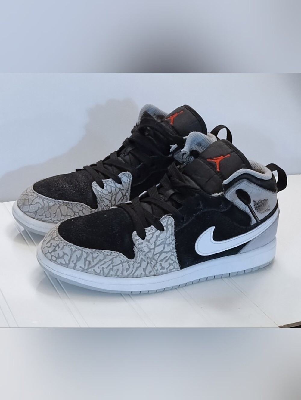 Air Jordan 1 Mid SE (PS) 'Elephant Toe'  DM6215-016  Size 2.5Y
